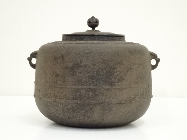  釜師　高木治良兵衛造　万代屋形釜（共箱）